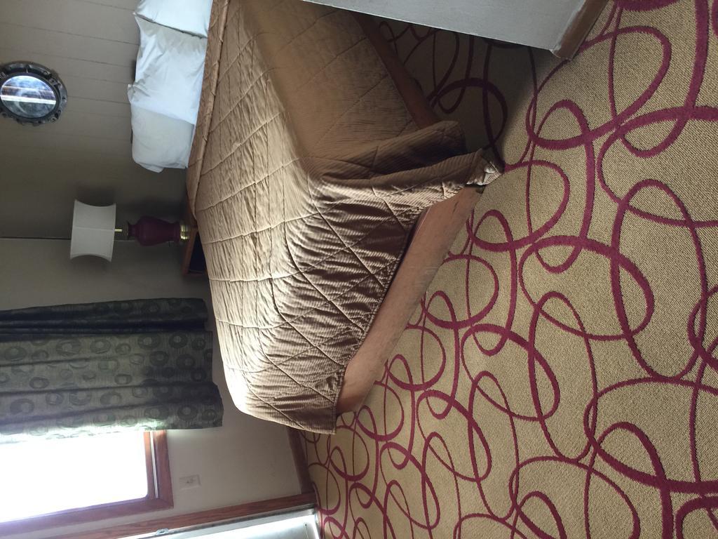 Lakeview Motel Two Rivers Екстериор снимка